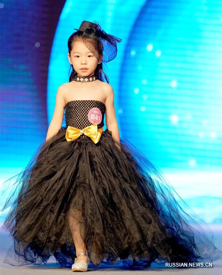 В Чунцине прошел финал национального конкурса детей-супермоделей 