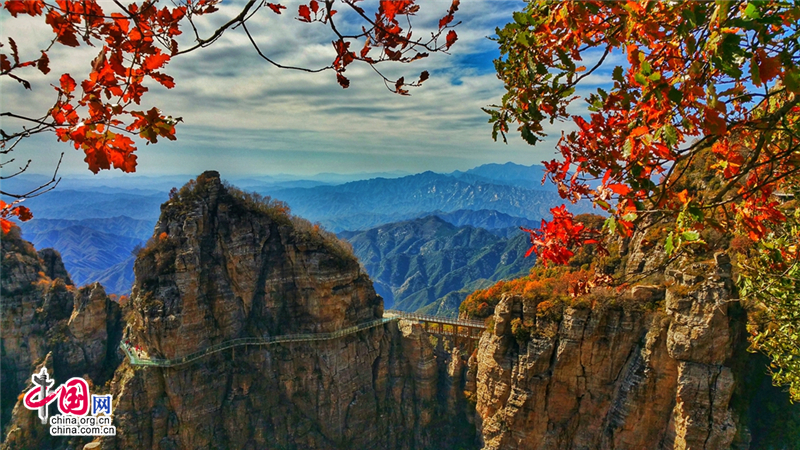 Чарующие осенние пейзажи в горах Байшишань