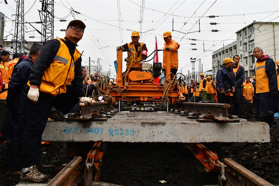 Железнодорожная станция Чжэнчжоу избавится от деревянных шпал