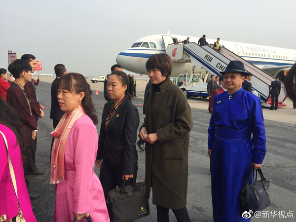 В Пекин начинают прибывать делегаты 19-го съезда КПК