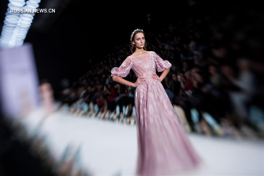 В Москве проходит неделя моды Mercedes-Benz Fashion Week Russia сезона весна-лето 2018