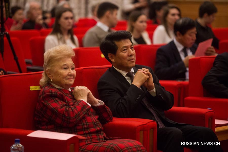 Концерт 'Вечные воспоминания' в посольстве КНР в РФ