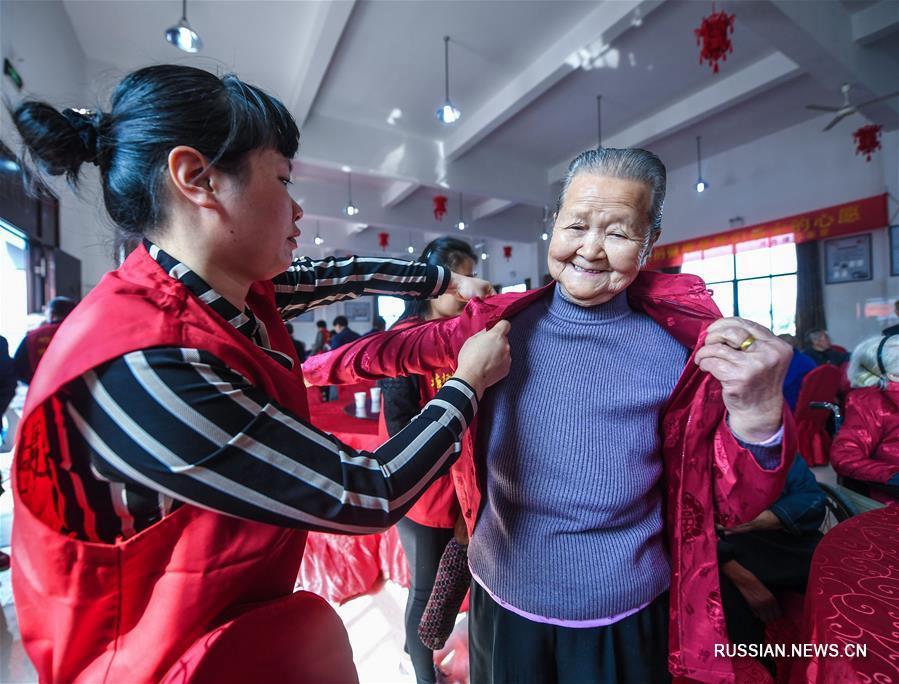 Благотворительные мероприятия по случаю праздника Чунъян на востоке Китая
