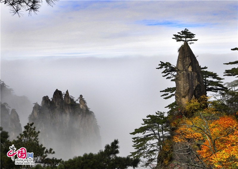 Живописные осенние пейзажи гор Хуаншань
