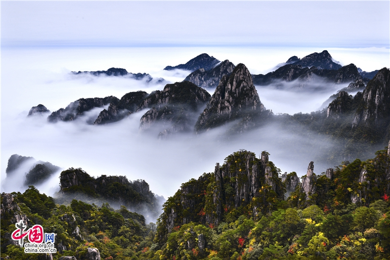 Живописные осенние пейзажи гор Хуаншань