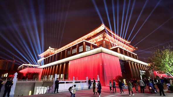 Большой театр провинции Шэньси открылся в Сиане