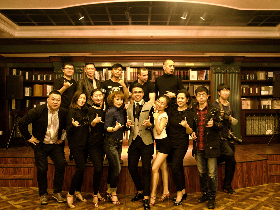 Молодежь из разных стран массово танцевала сальсу в Харбине