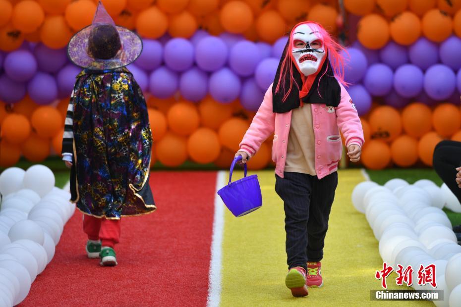 В детском саду города Куньмина состоялось тематическое шоу ко Дню всех святых