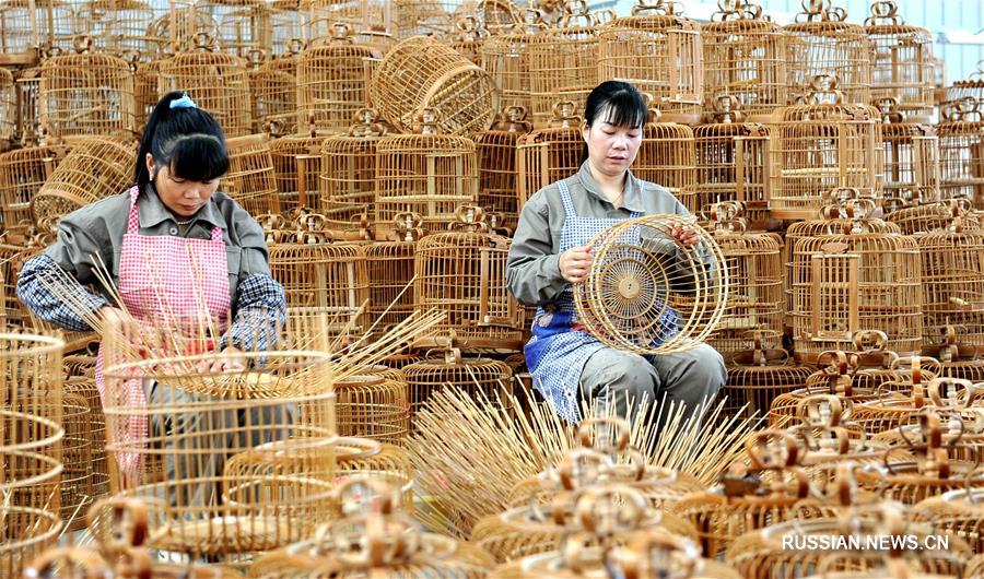 Птичьи клетки ручной работы из провинции Гуйчжоу 