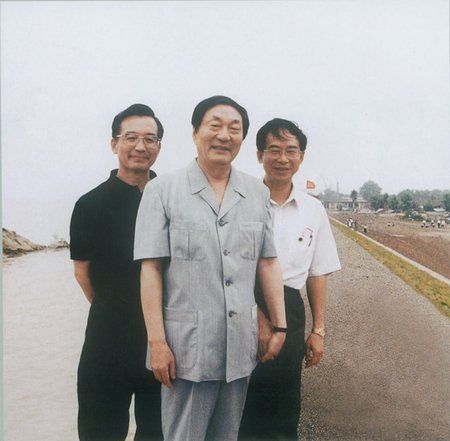 Cuando el Premier de China era joven 008
