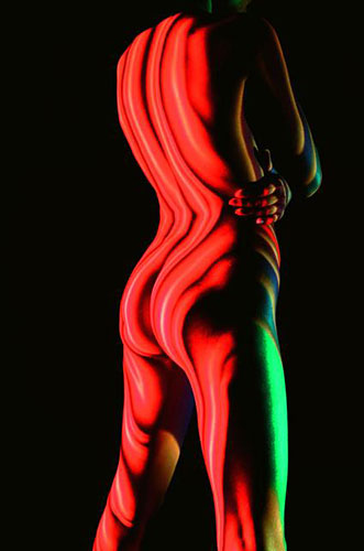 Cuerpos pintados de color 004