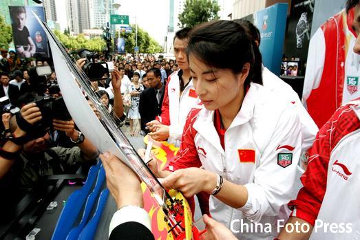 Recientes fotos de Guo Jingjing, la reina de los saltos 006