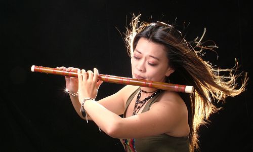 La joven flautista solista Tang Junqiao 5