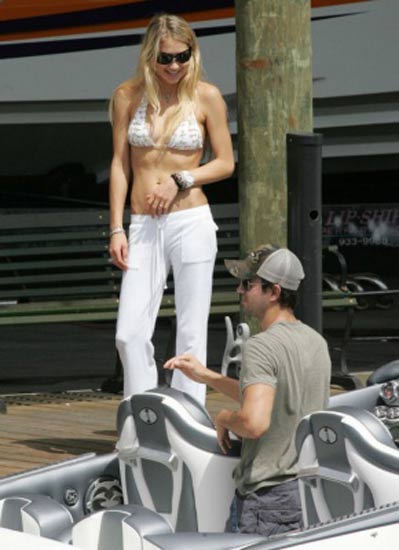 Kournikova y Enrique, de vacaciones en Miami 7