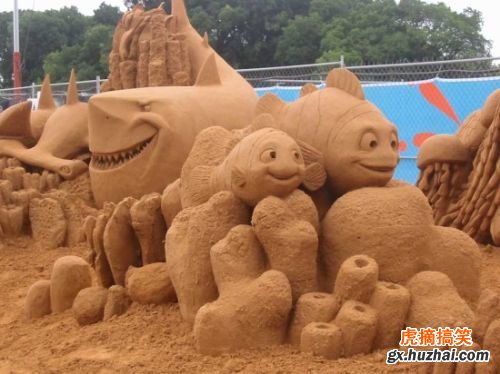 Esculturas en la arena 001