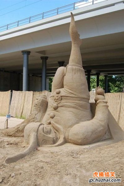 Esculturas en la arena 007