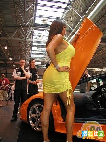 Presentación de las chicas auto show en Rusia 006