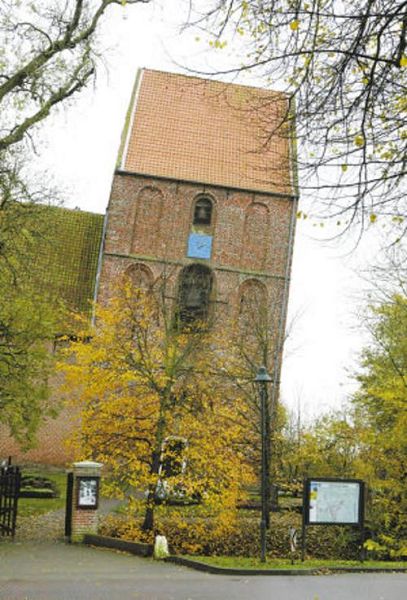 Una iglesia en Alemania, el edificio más inclinado del mundo 2