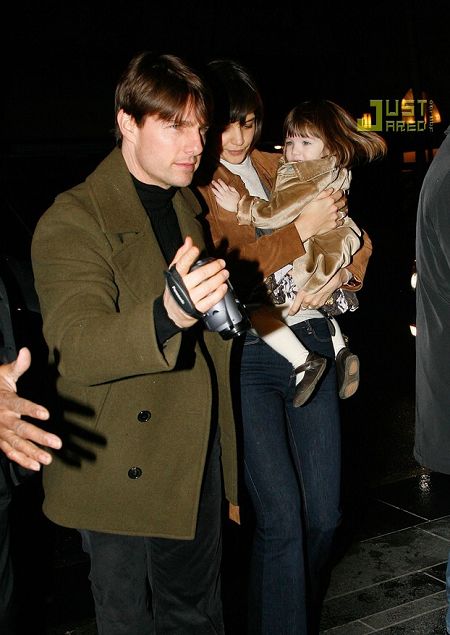 Tom Cruise, Katie Holmes y su preciosa hija en Nueva York 6