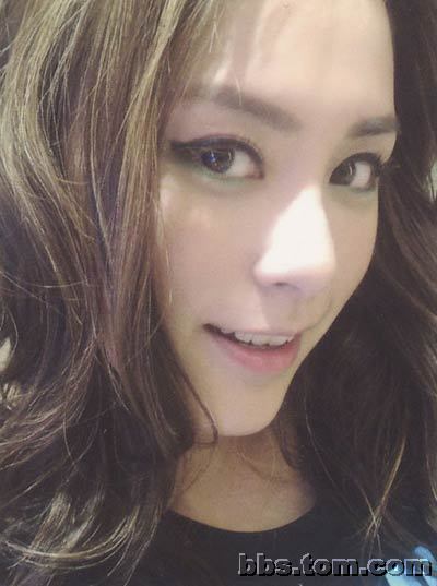 Las fotos privadas de Gillian Chung, cantante de pop de “Twins” 4