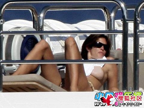 Cindy Crawford, tan abierta en el yate 12