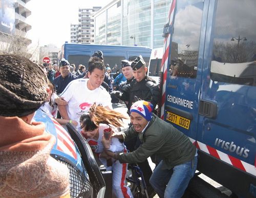 El momento más emocionado en el relevo de la antorcha olímpico 6