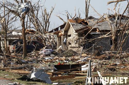 Sube a 22 cifra de muertos por tornado en Estados Unidos 4