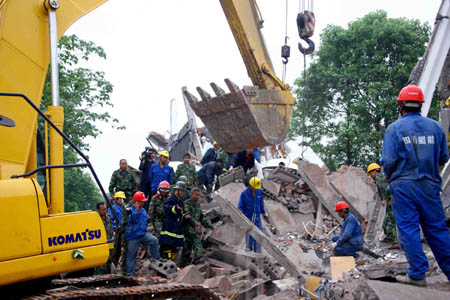 Tras el terremoto: rescate rápido sigue 27