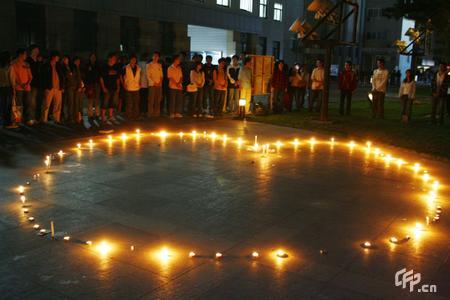 Rezando,el seísmo de China6