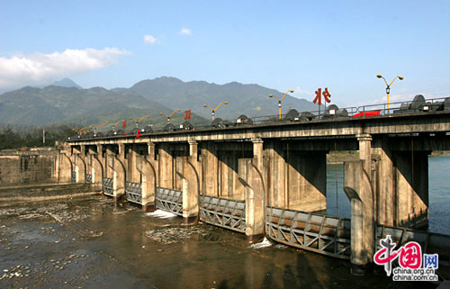 Dujiangyan tan particular antes del terremoto 3