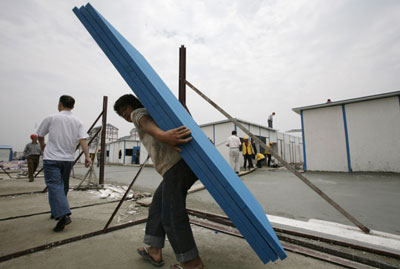 China construirá un millón de viviendas temporales para víctimas de terremoto 5