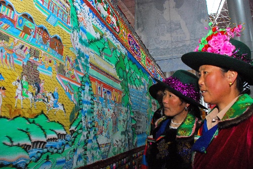 Innovadora pintura tibetana Thangka se presenta en exposición al norte de China 1