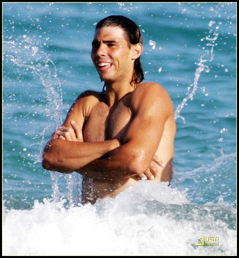 Rafael Nadal disfruta de tiempo en la playa con su novia sexy 6