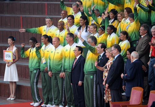 Fotos: La delegación brasileña iza su bandera en la Villa Olímpica