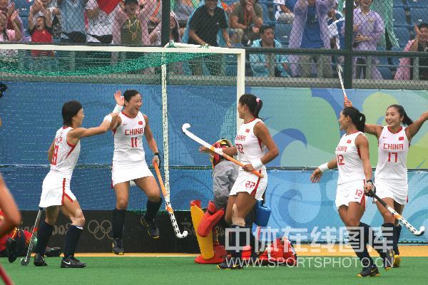 Hockey (F): China vence 3-0 a España 1
