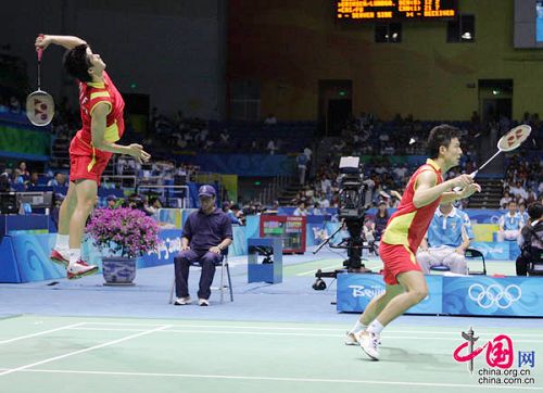 Cai Yun,Fu Haifeng entraron en dobles de ronda 8 de bádminton varonil3