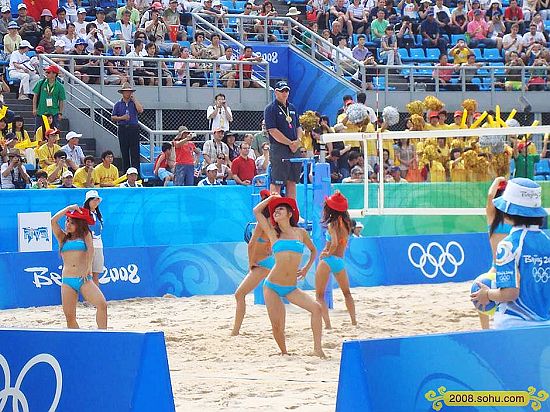 Las animadoras chinas de voley-playa son hot 11