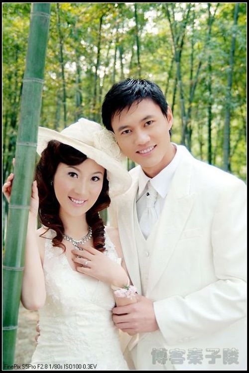 El campeón chino y su esposa hermosa 2
