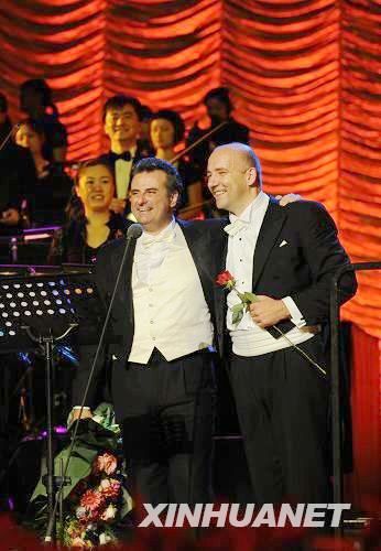 Tres nuevos tenores cantan en Beijing 2