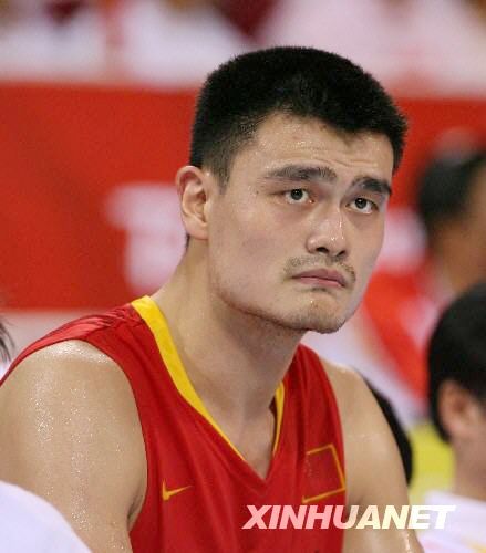 Las expresiones divertidas de Yao Ming1
