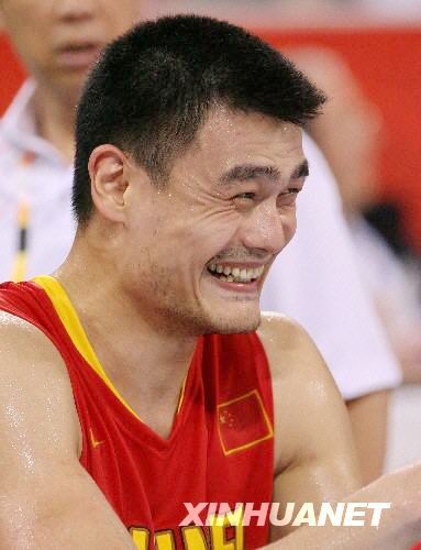 Las expresiones divertidas de Yao Ming8