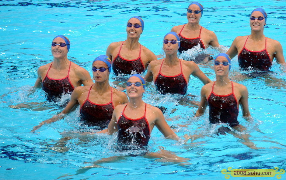 Deportistas españolas de natación sincronizada en Cubo de Agua 4