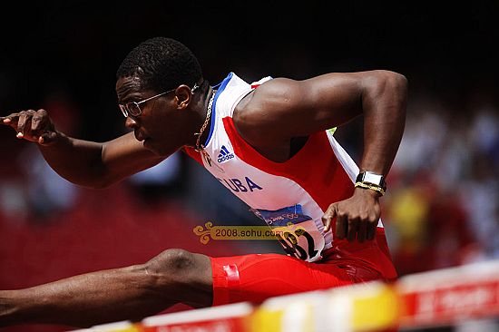 Beijing 2008: Robles avanza a la segunda ronda en 110 metros vallas 4