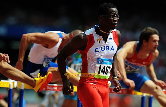 Beijing 2008: Robles avanza a la segunda ronda en 110 metros vallas 8