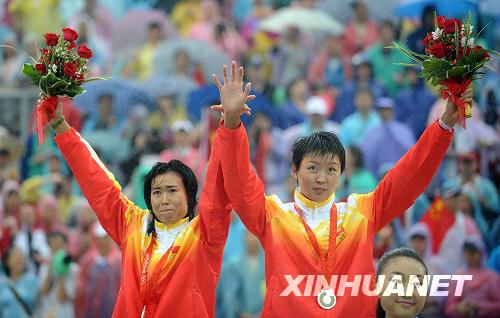 Dúo estadounidense se adjudica oro y el dúo chino gana plata en voleibol playa femenino8