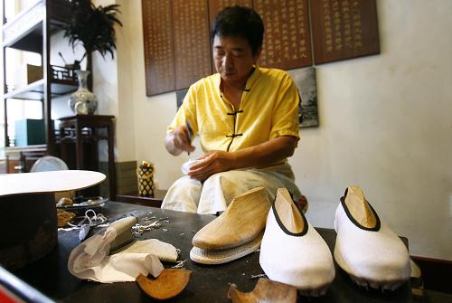 ¿Cómo son hechos los zapatos ‘Nei Lian Sheng’? 2