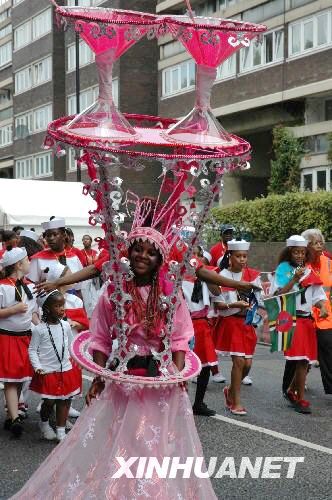 Carnaval de Notting Hill en Londres con el tama de 'bienvenida a todo el mundo' 3