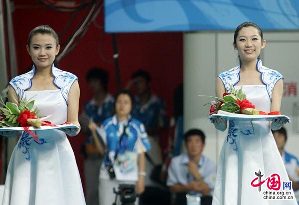 Chicas hermosas de las ceremonias de entrega de medallas en los Juegos Paralímpicos 1