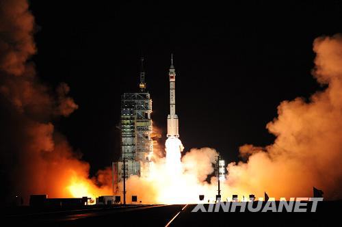 Despega nave espacial tripulada Shenzhou VII de China1