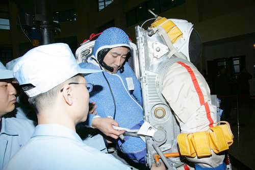 ¿Cómo entrenan los astronautas antes del lanzamiento?11